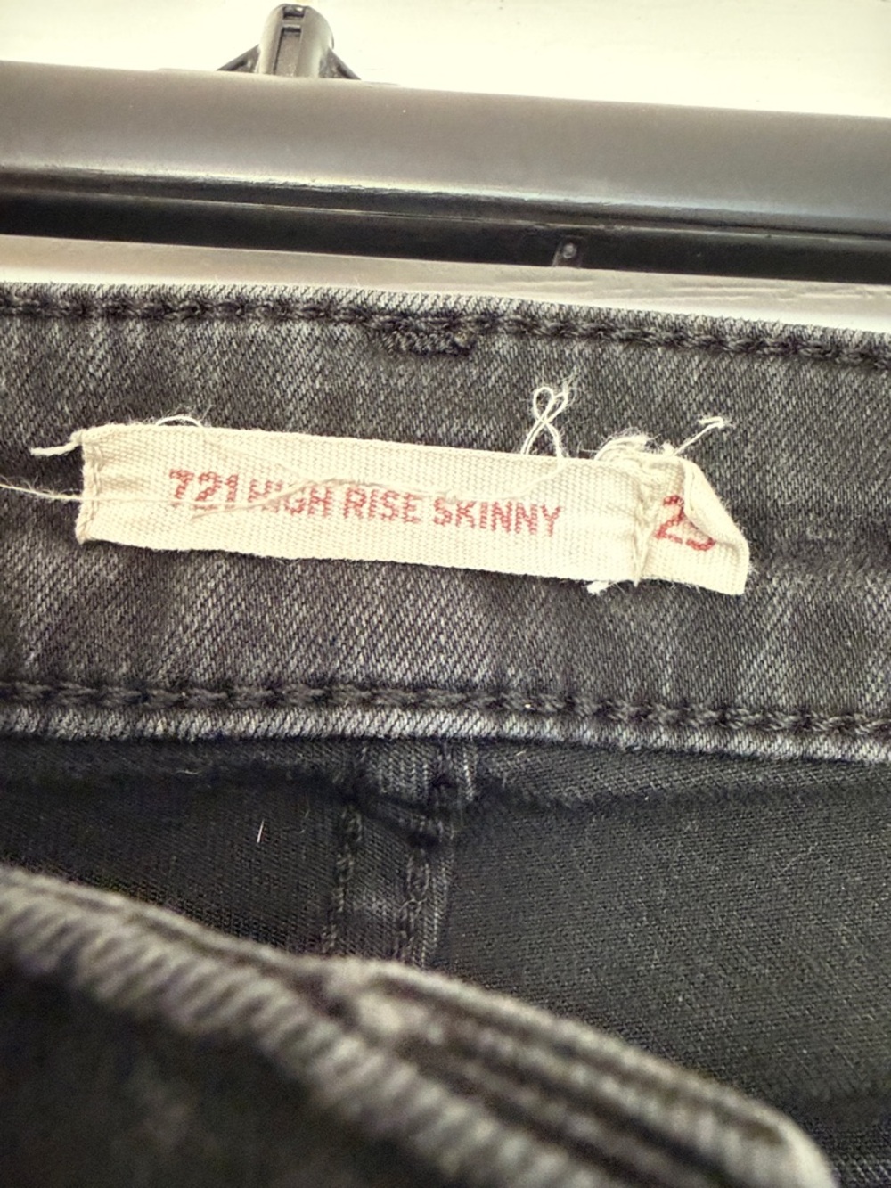 Levi's Black Skinny Jeans for Women - Picture 2 of 4